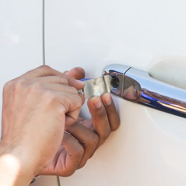 Emergency Locksmiths Providing Quick Car Unlock Service