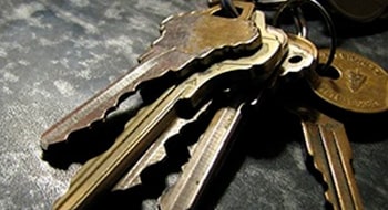 Emergency Car Locksmiths Providing Car Keys Cut On The Spot In Chandler, AZ